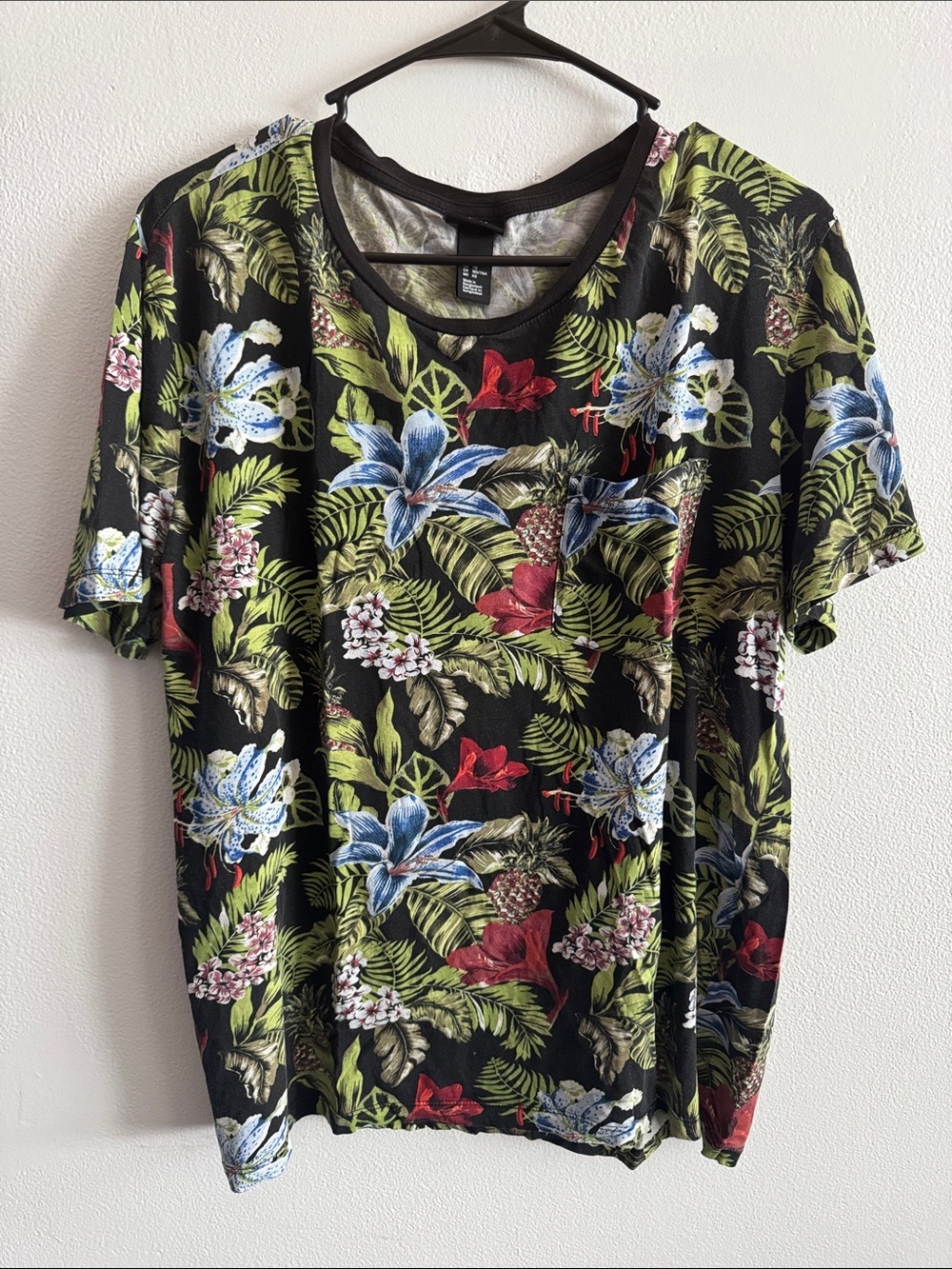 H&M Black Tropical Floral Short Sleeve Shirt size XL